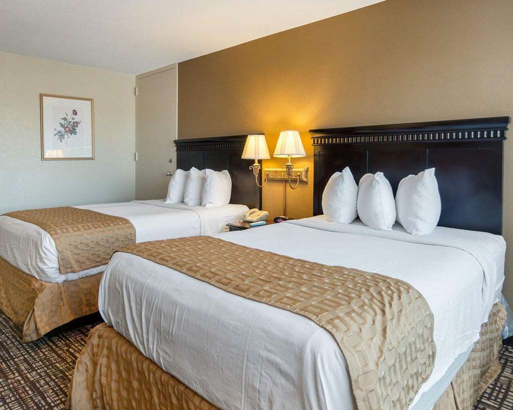 Quality Inn Near Hampton Coliseum 객실 사진